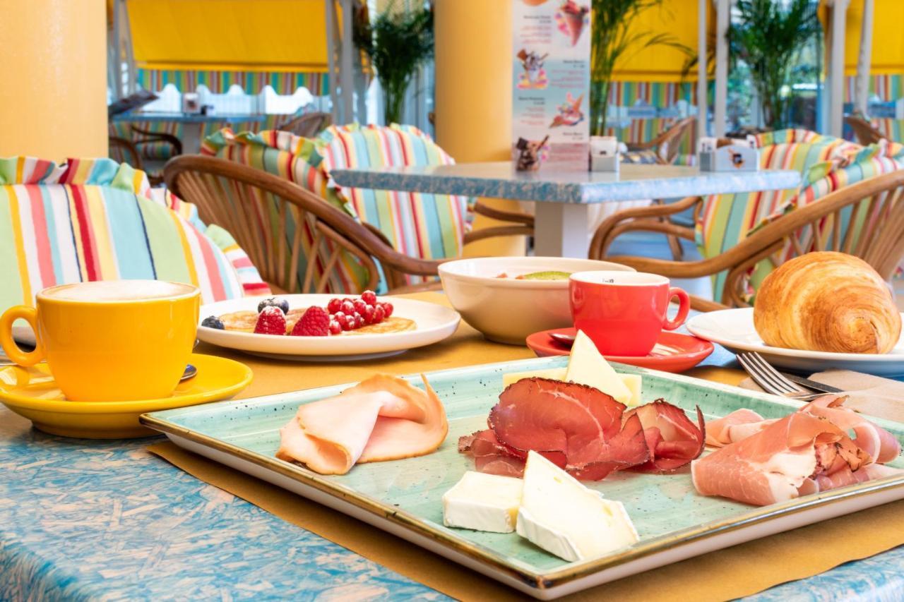 Hotel Ettoral Lido di Jesolo Bagian luar foto