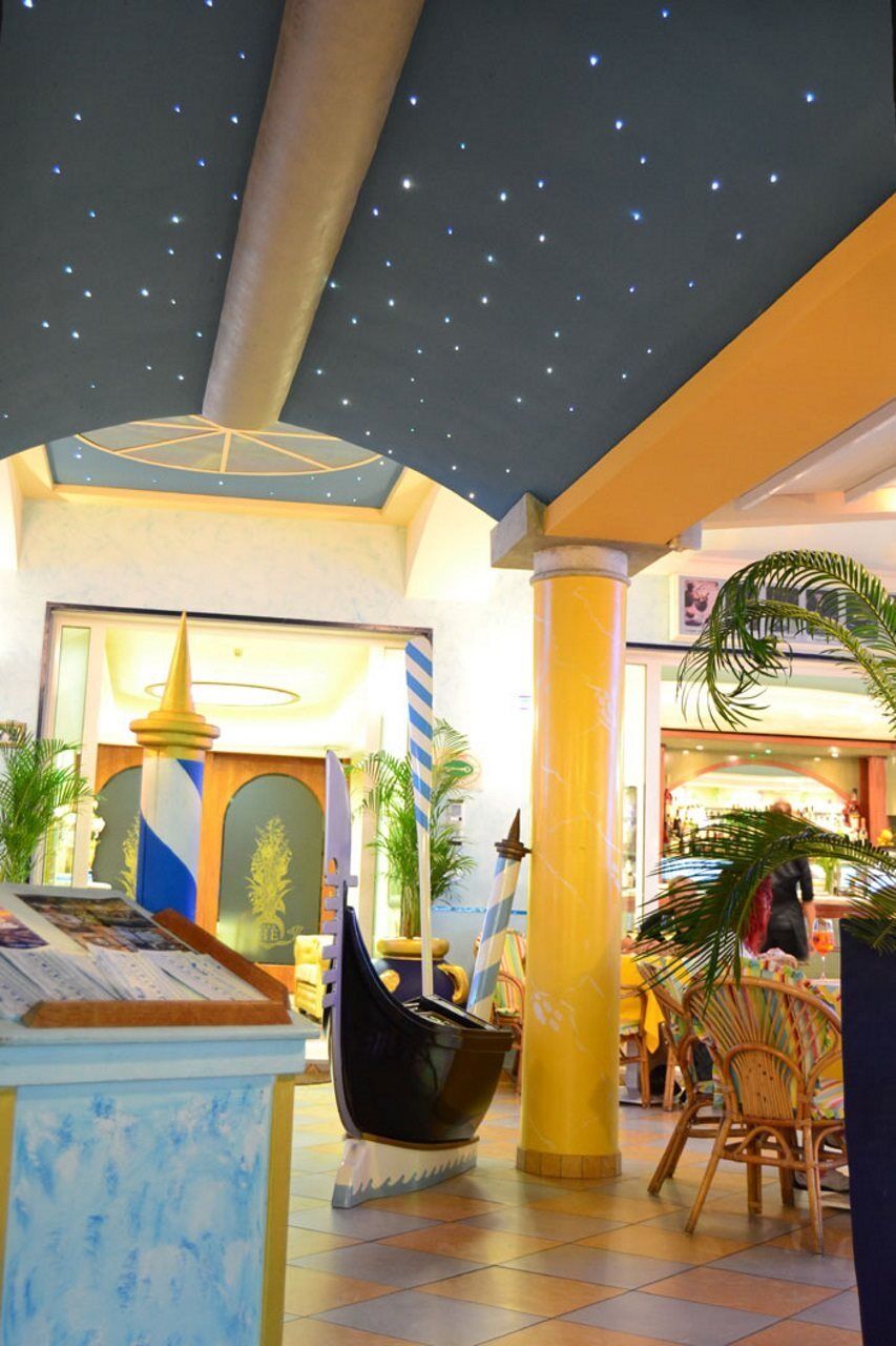 Hotel Ettoral Lido di Jesolo Bagian luar foto